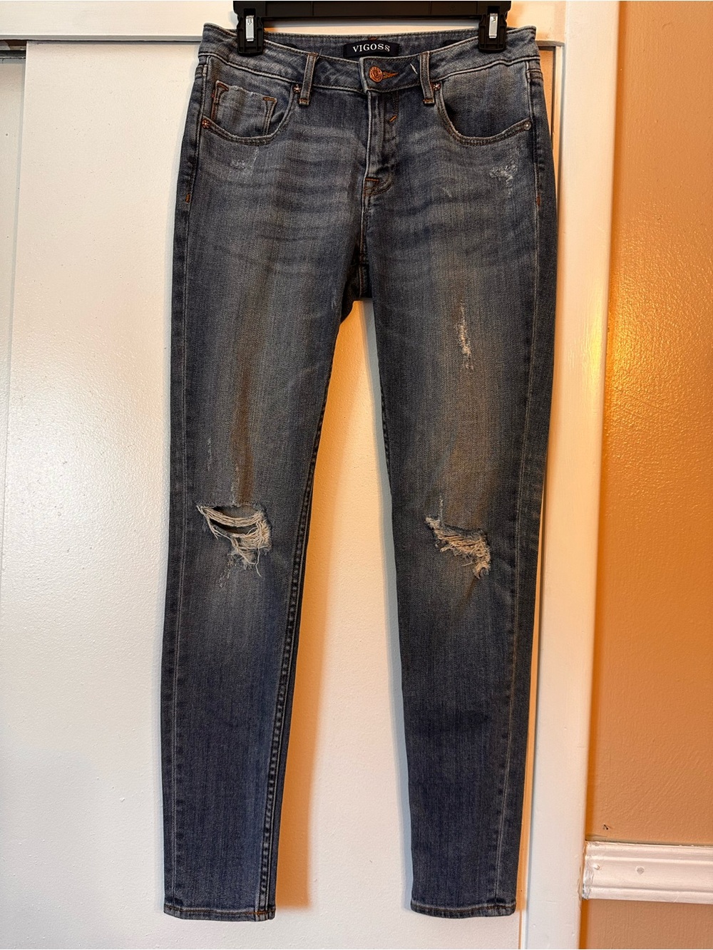 Vigoss Distressed Skinny Jeans in Washed Black/Gray